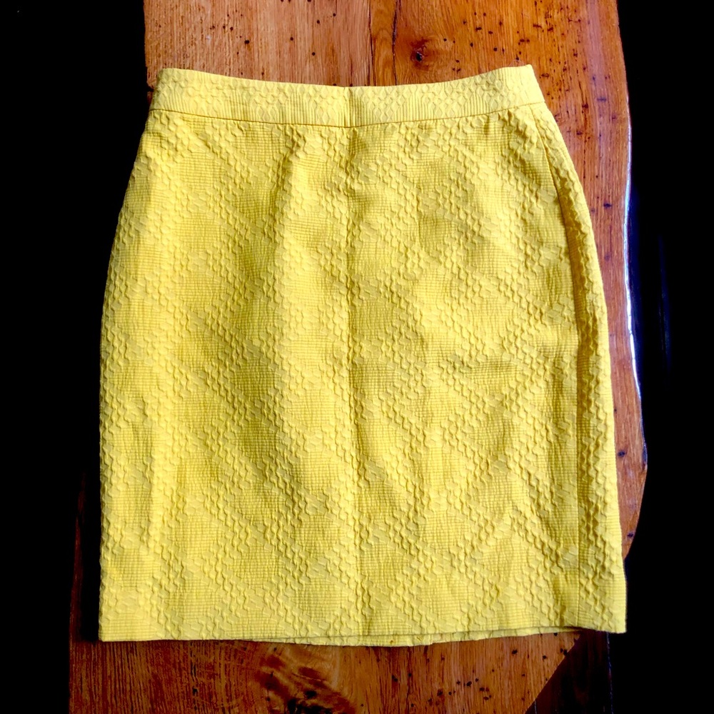 Mustard yellow Banana Republic Pencil Skirt sSize 4